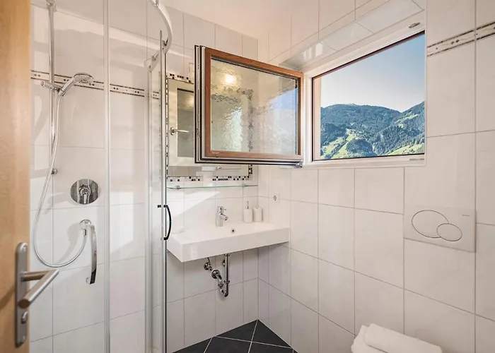 Aschenwald Elisabeth * Ramsau im Zillertal